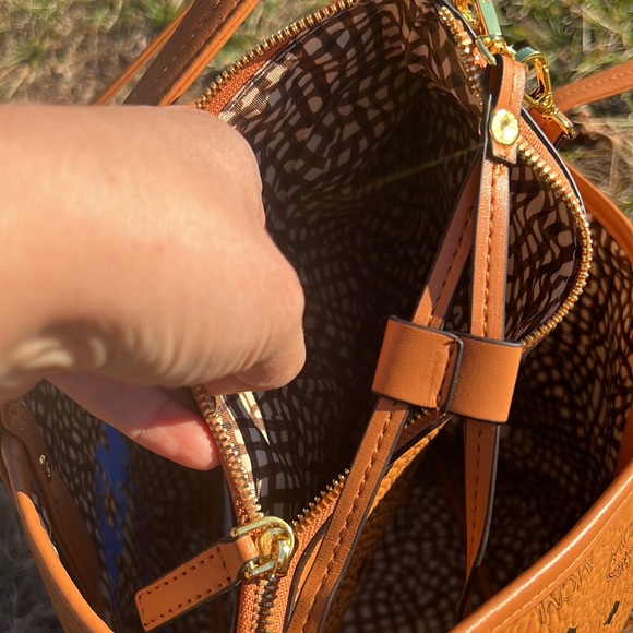 MCM Michael Cromer Munich Reversible Tote - Picture 4 of 13